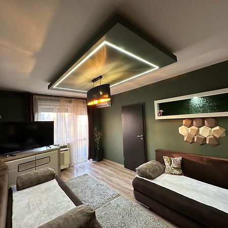 Mox Downtown Apartman Ντέμπρετσεν Εξωτερικό φωτογραφία