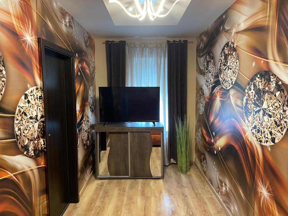 Mox Downtown Apartman Ντέμπρετσεν Εξωτερικό φωτογραφία